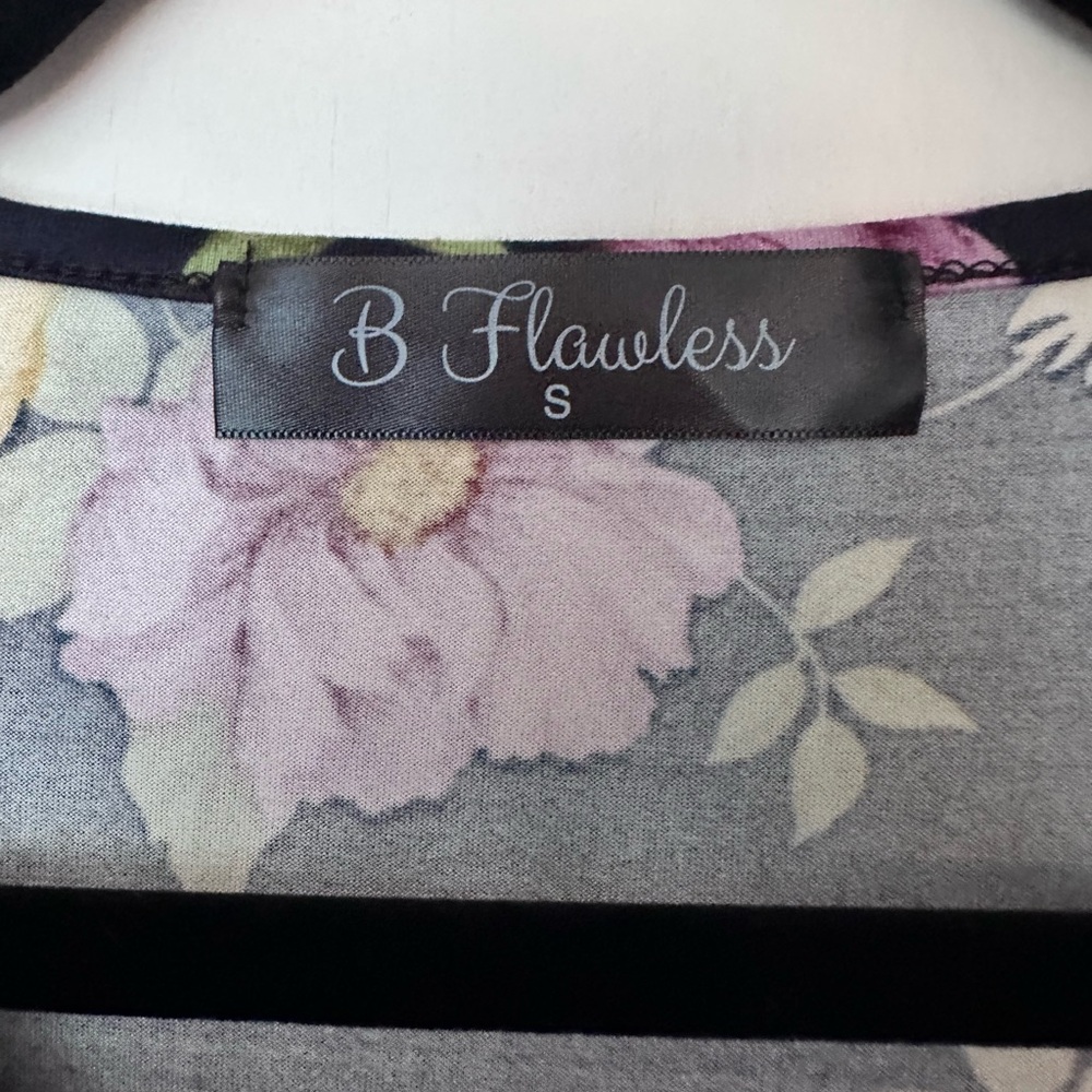 NWOT Boho Floral Ruffled Top - Picture 3 of 3
